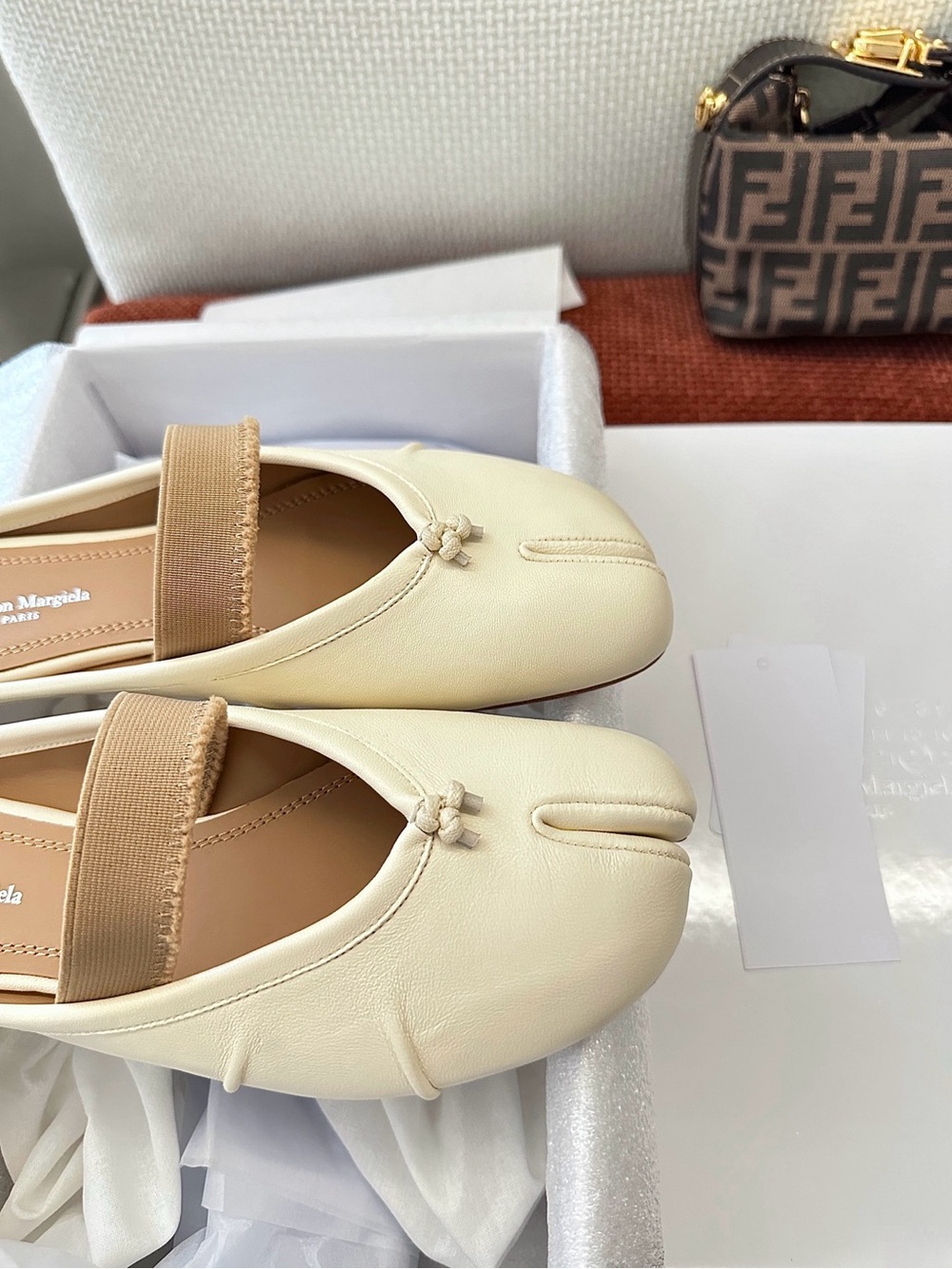 Maison Martin Margiela Cream Leather Slip-On Mules - Picture 7 of 8